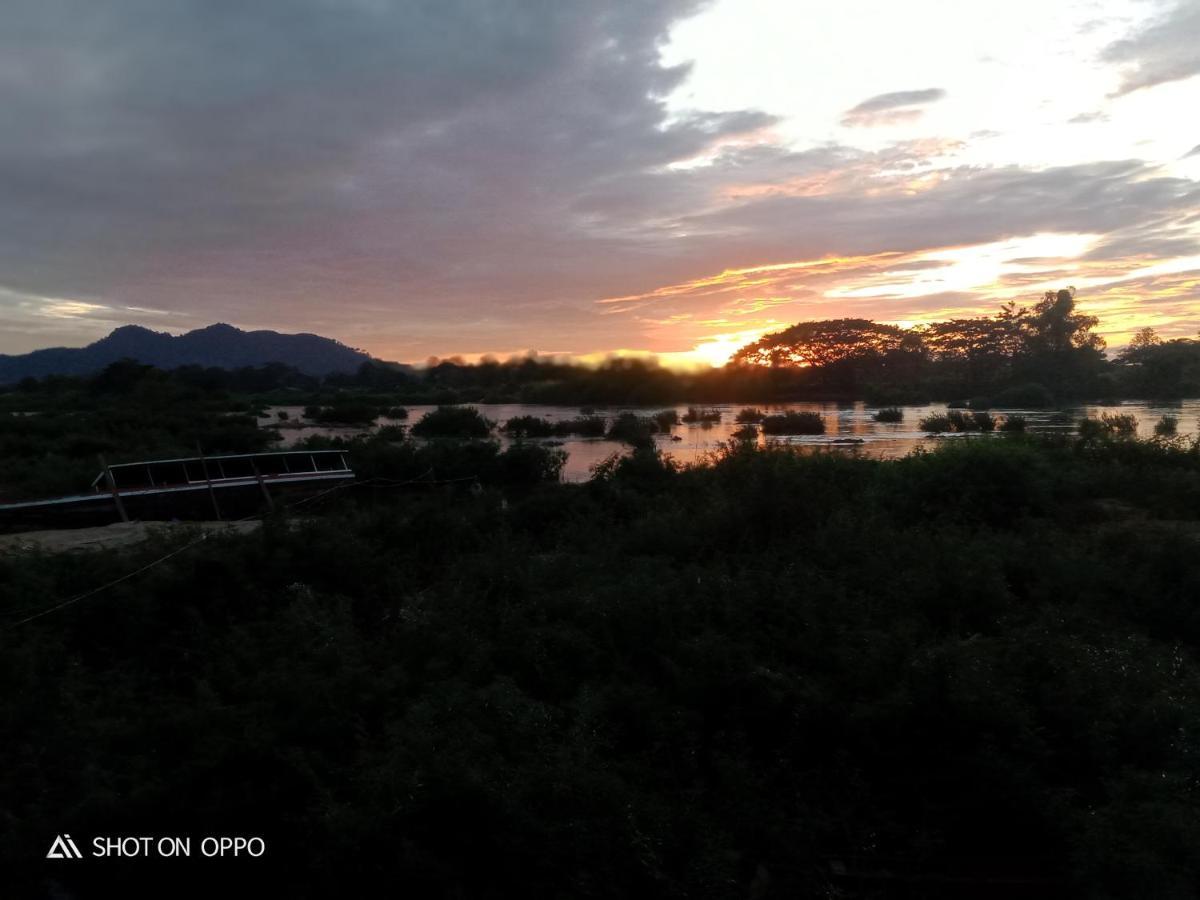 Sompong Sunset View Guest House Ban Dondét Zewnętrze zdjęcie